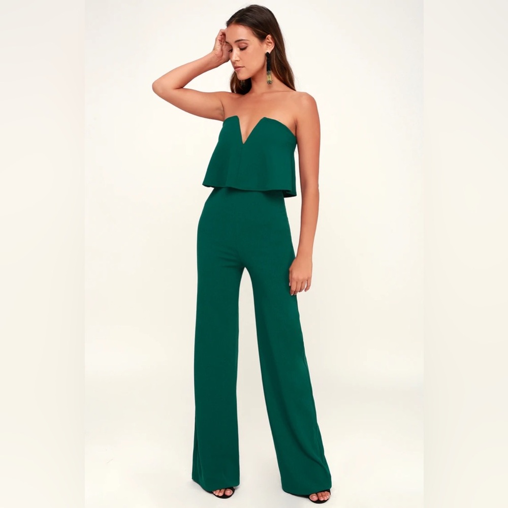 Lulu’s emerald green jumpsuit